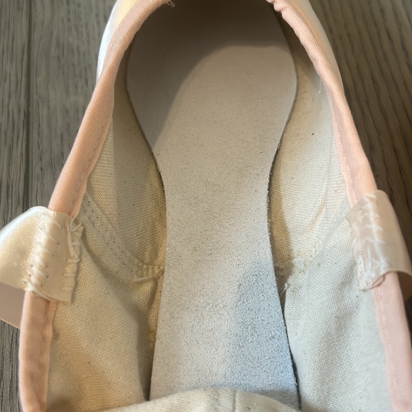 Suffolk Stellar Pink Standard 6x Pointe Shoe - Picture 4 of 6